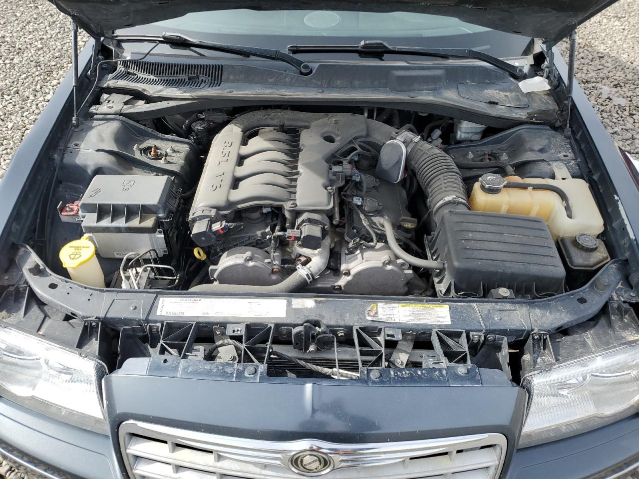 2007 Chrysler 300 - Image 11