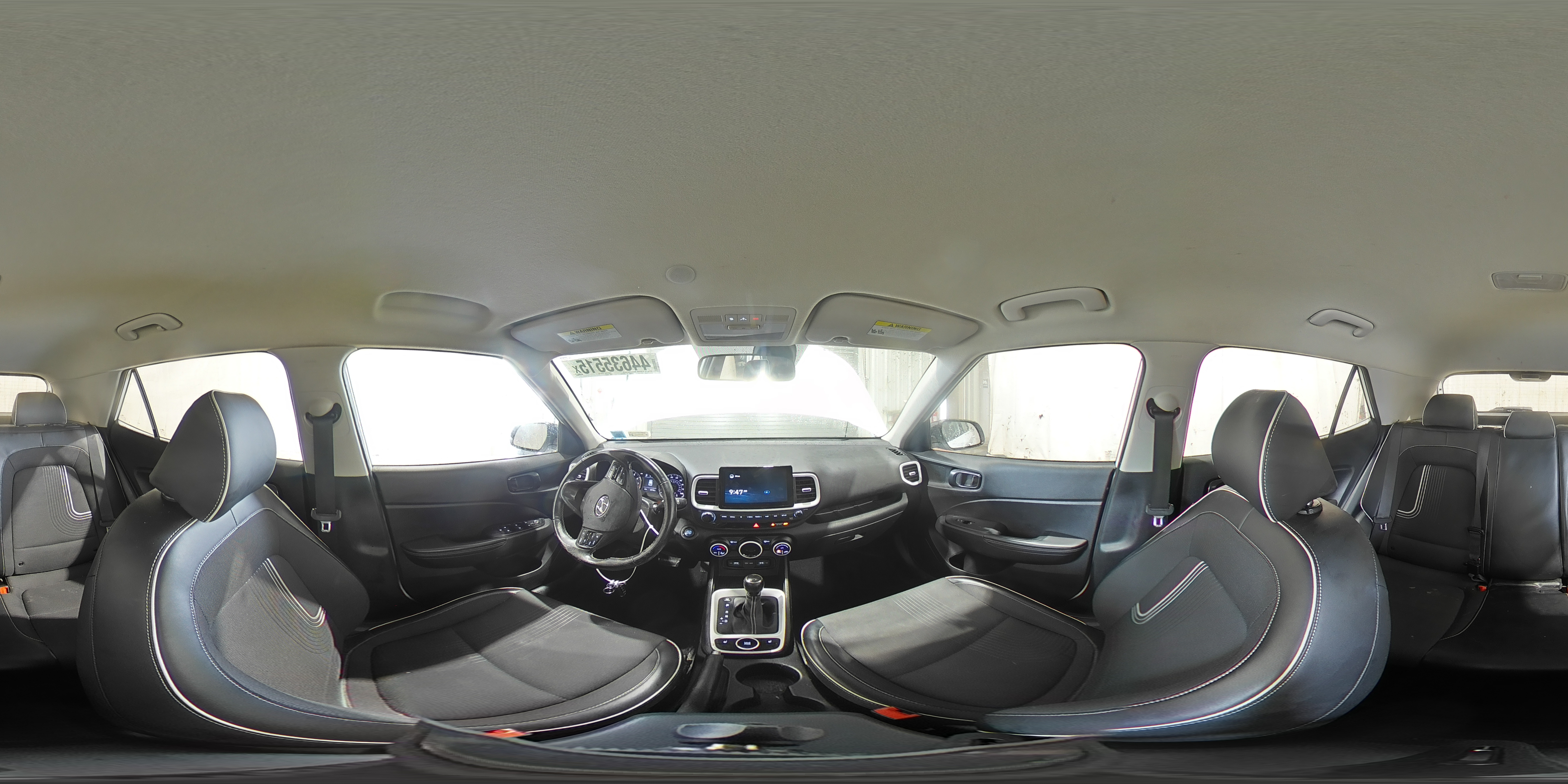 2022 Hyundai Venue - Image 15