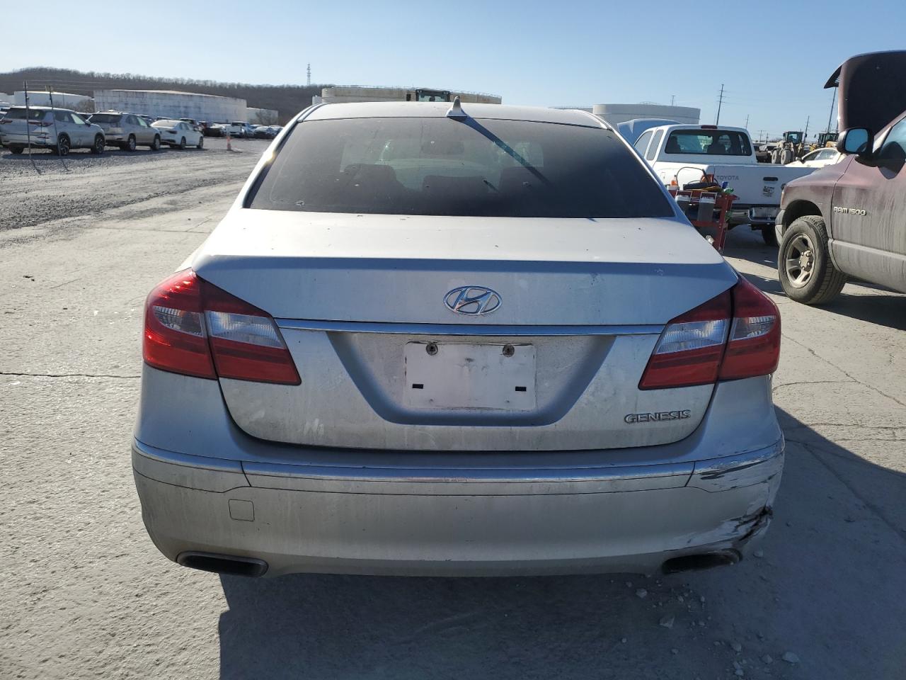 2013 Hyundai Genesis - Image 6