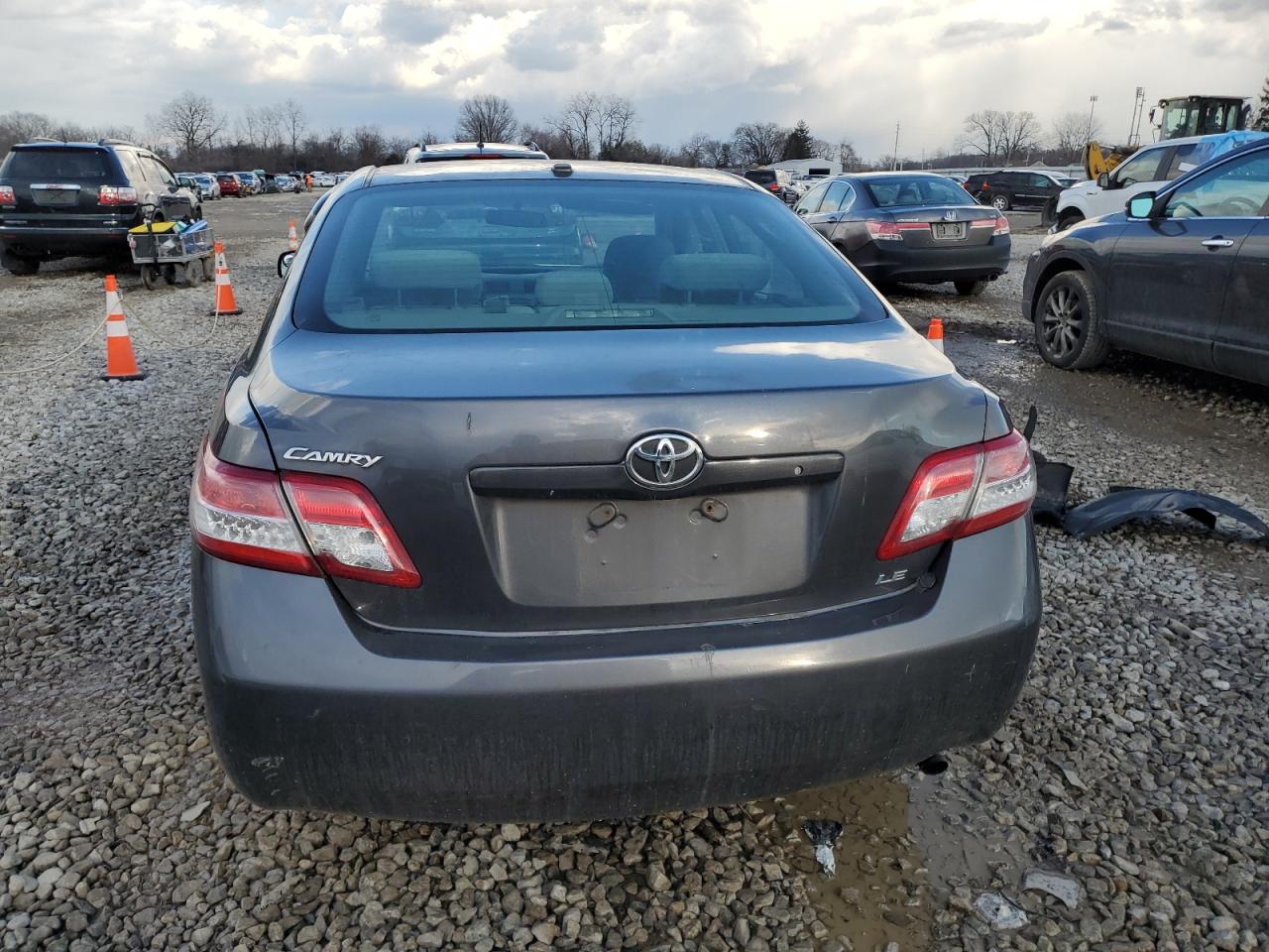 2011 Toyota Camry - Image 6