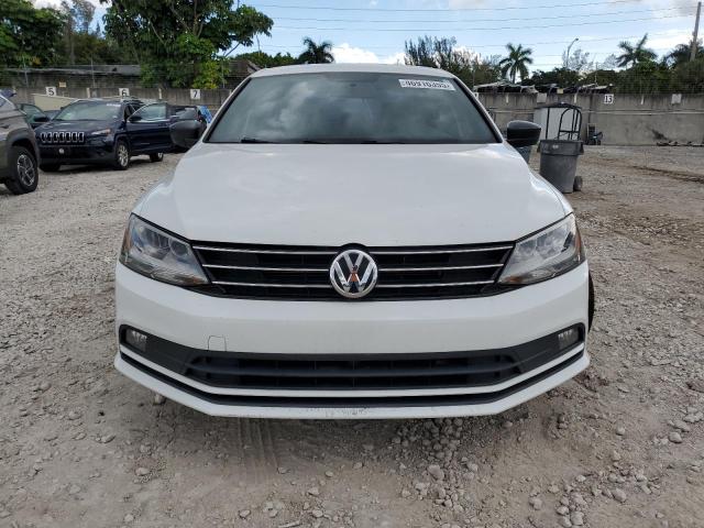  VOLKSWAGEN JETTA 2016 Biały