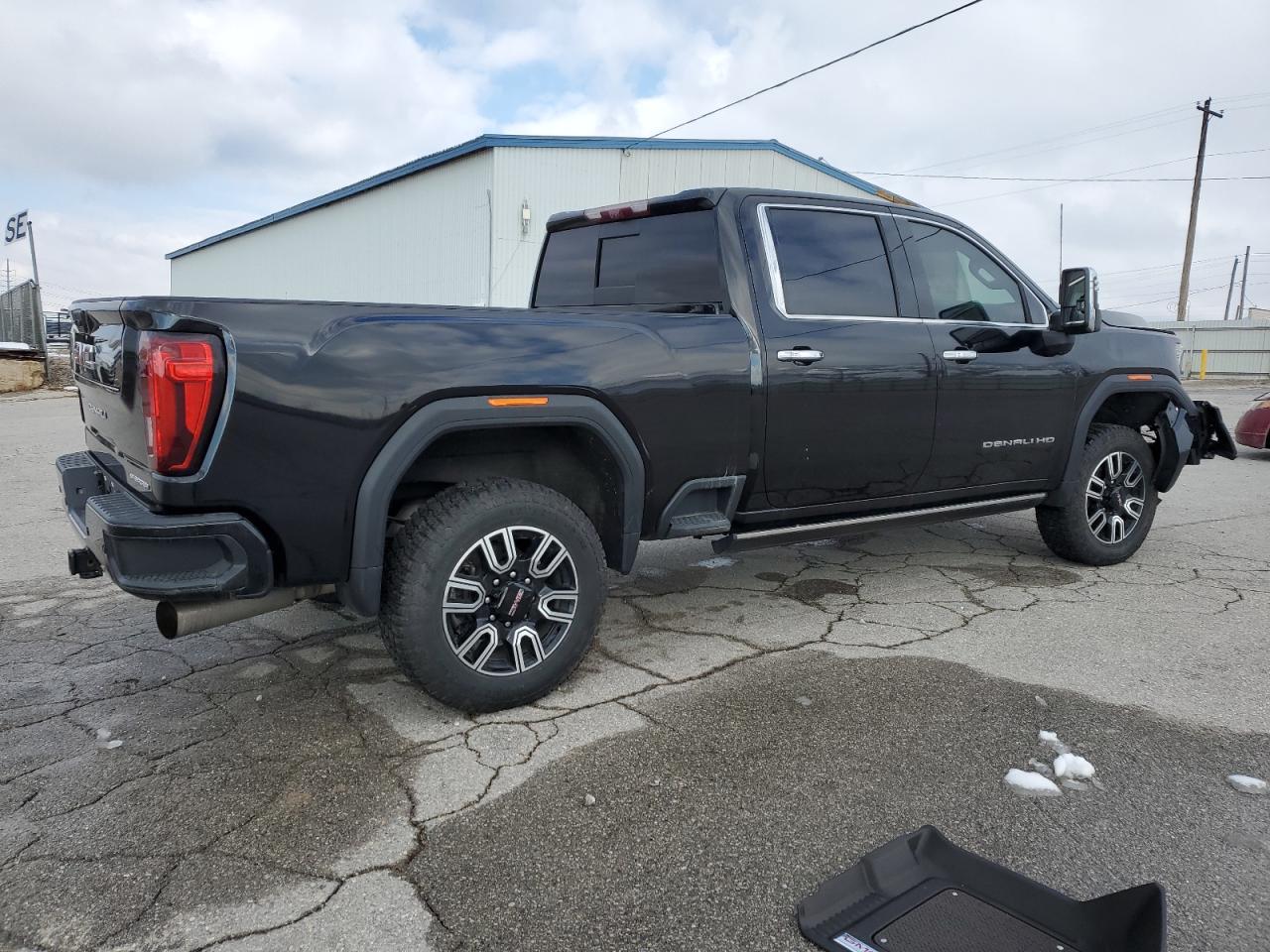 2022 GMC Sierra - Image 3