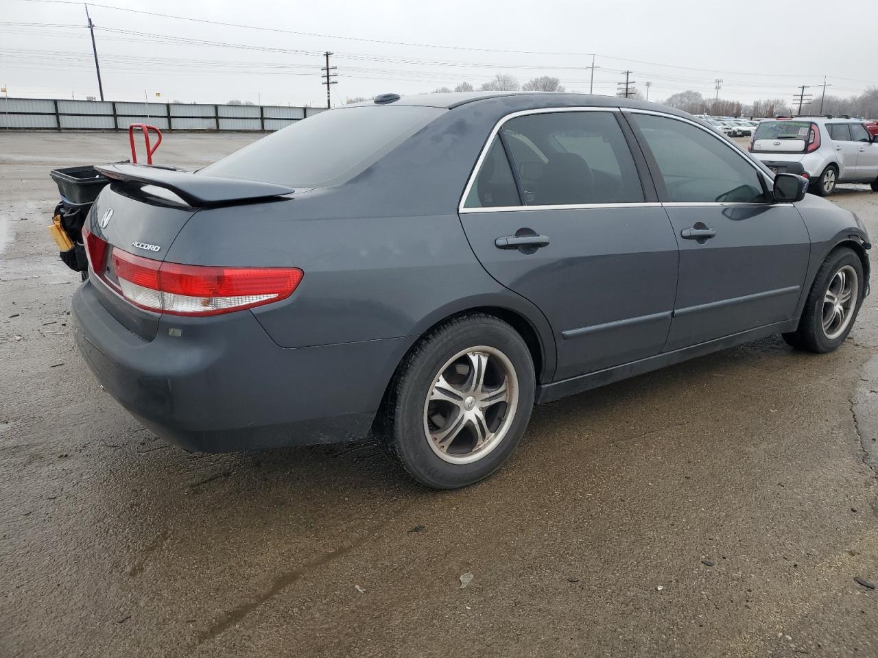 2004 Honda Accord - Image 3