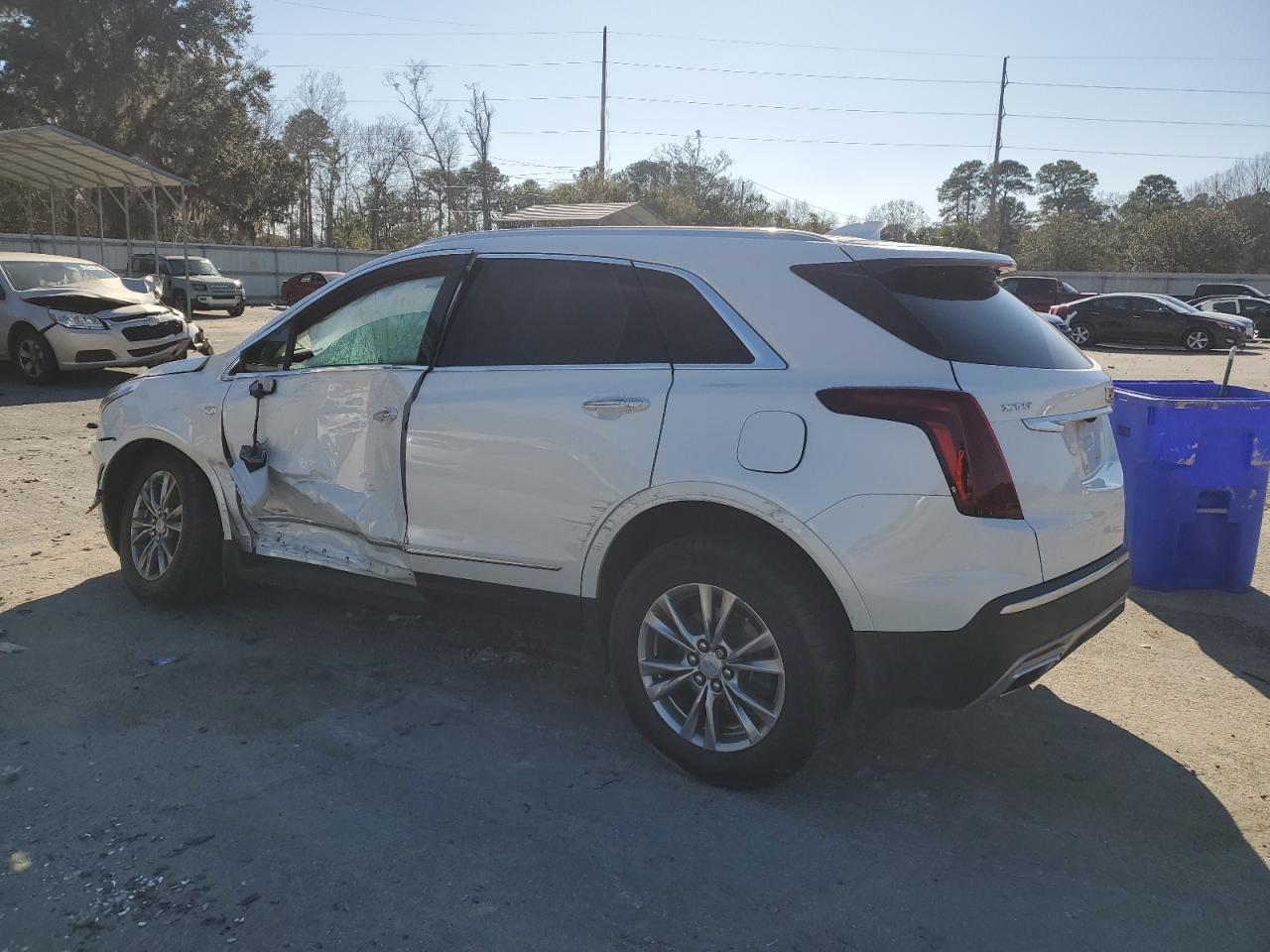 2020 Cadillac XT5 - Image 2