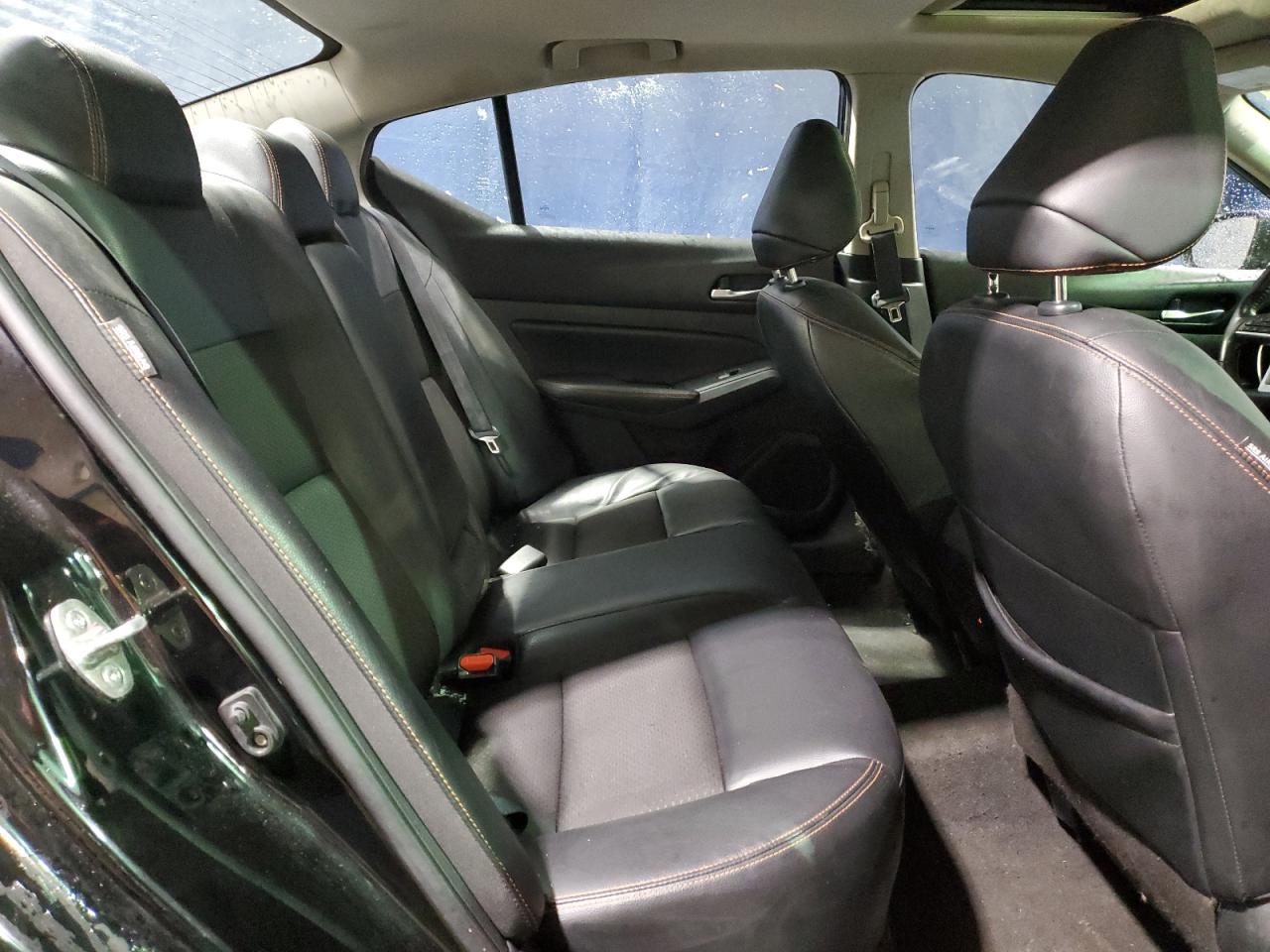 2022 Nissan Altima - Image 10