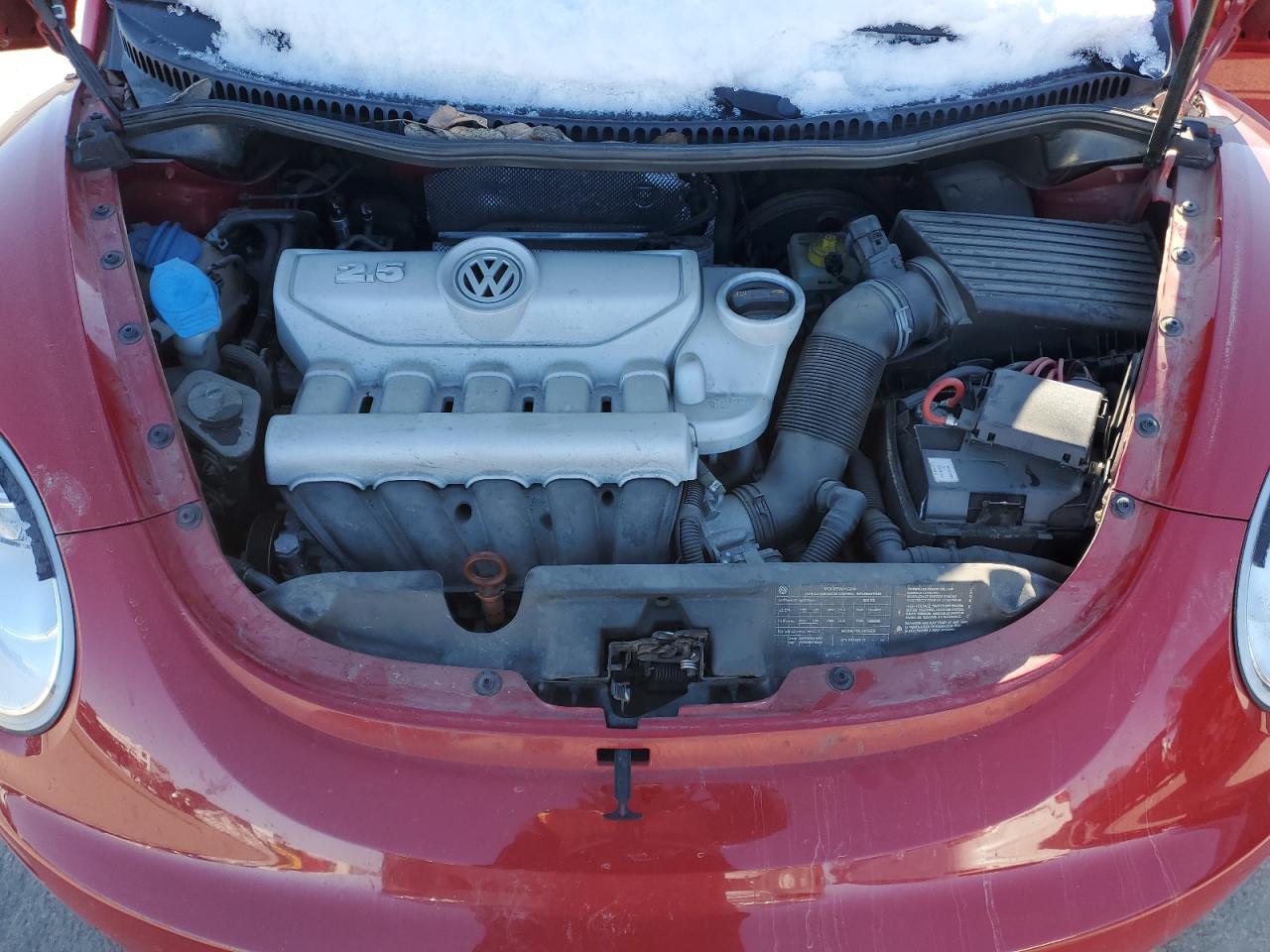 2010 Volkswagen Beetle - Image 11