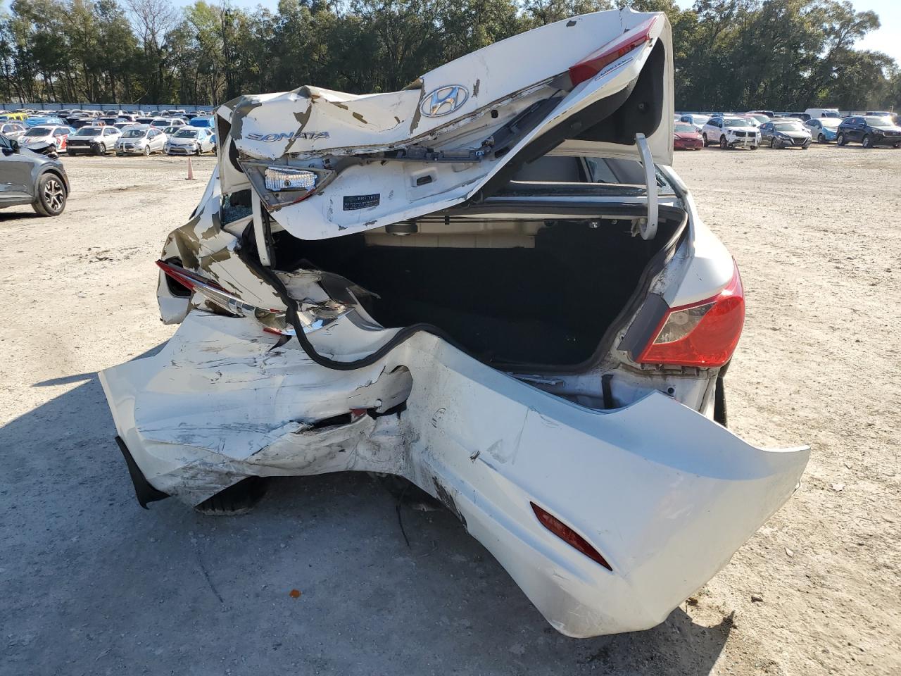 2011 Hyundai Sonata - Image 6