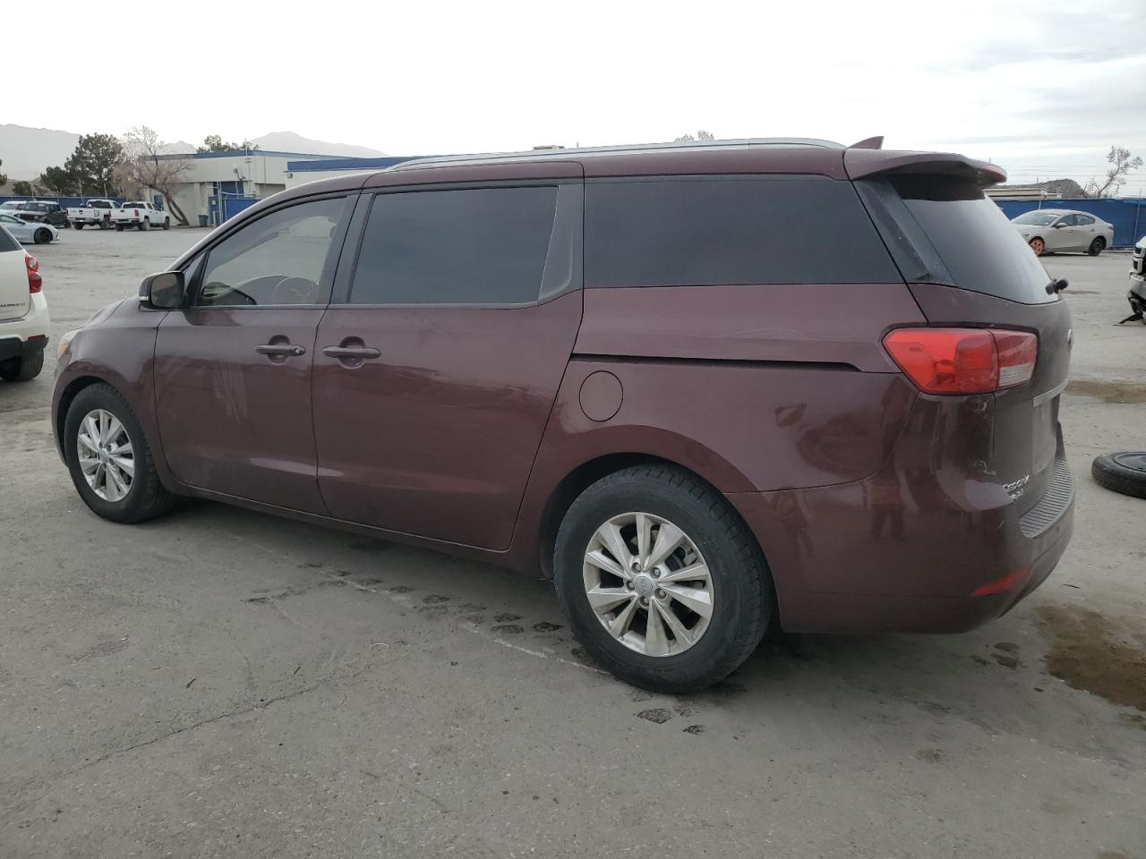 2016 Kia Sedona - Image 2
