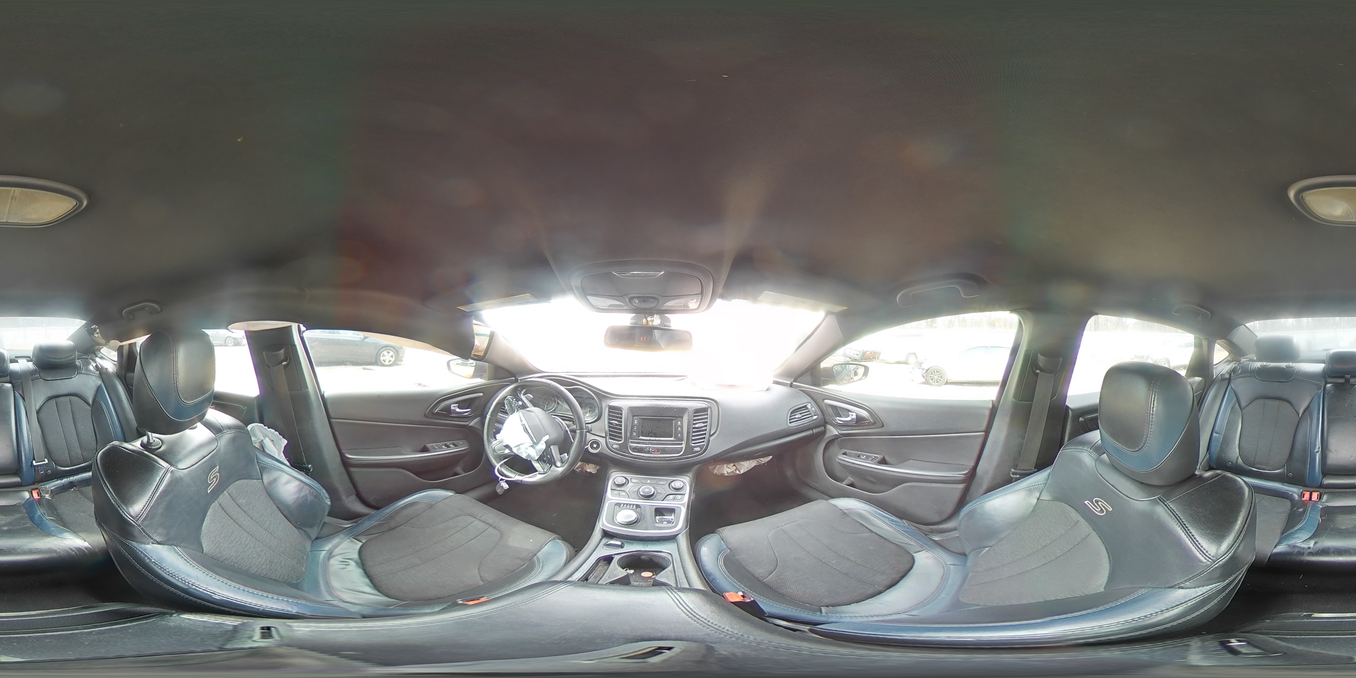 2015 Chrysler 200 - Image 13
