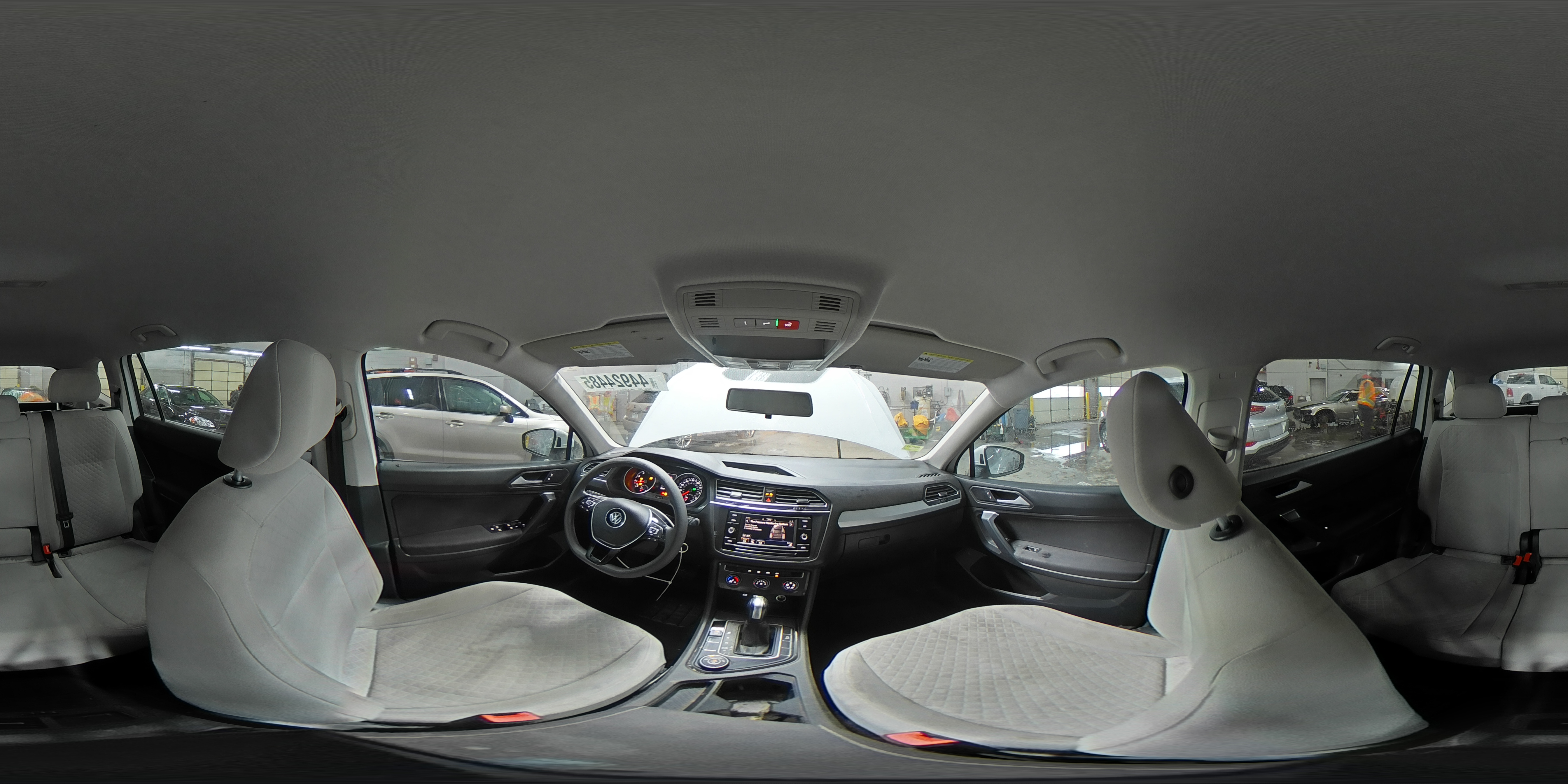 2021 Volkswagen Tiguan - Image 15