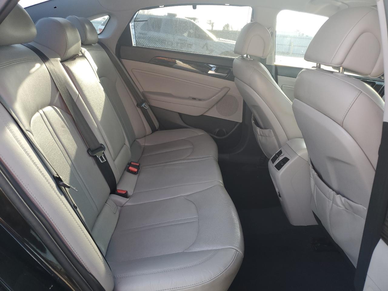 2015 Hyundai Sonata - Image 10