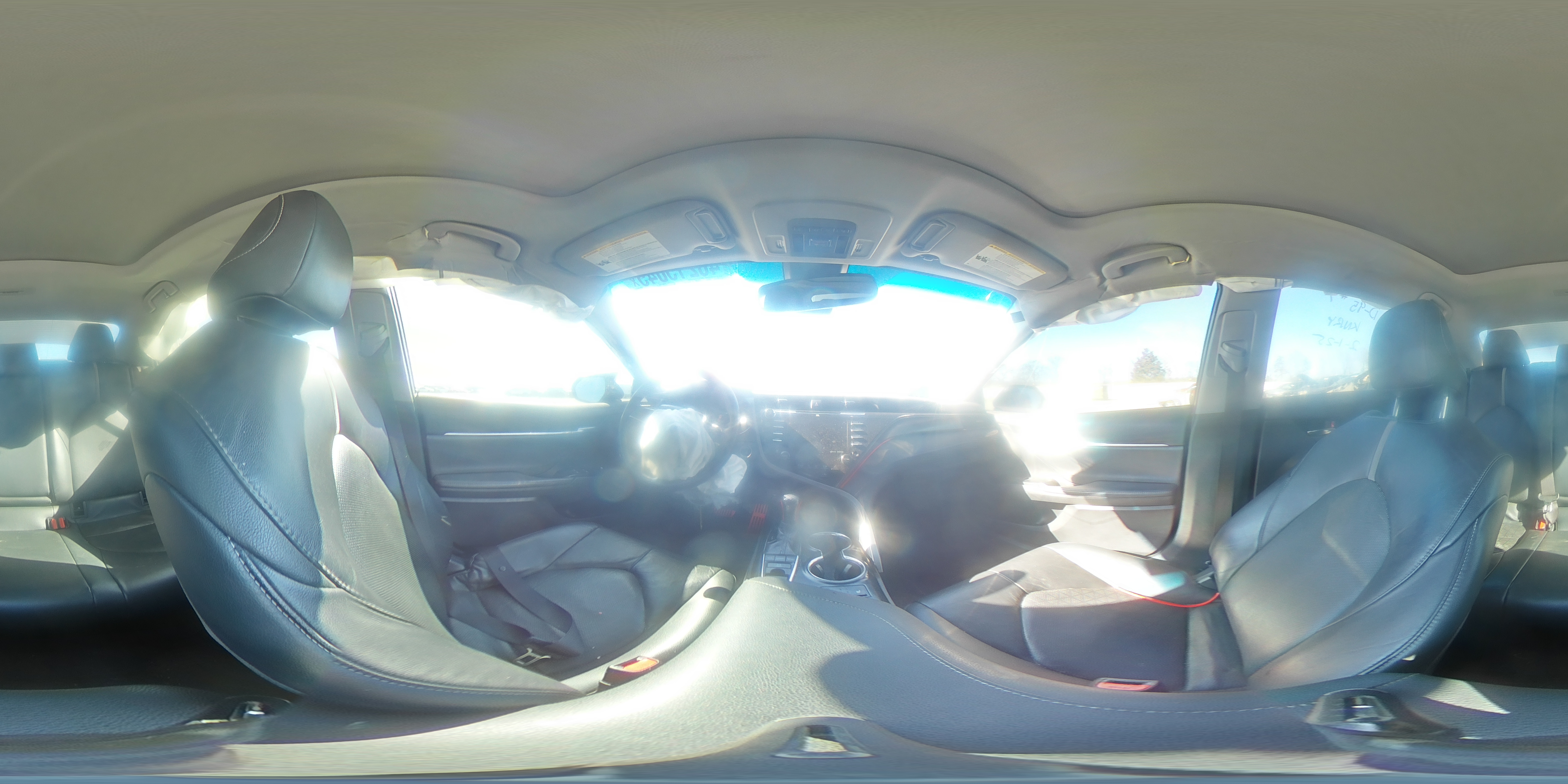 2019 Toyota Camry - Image 15