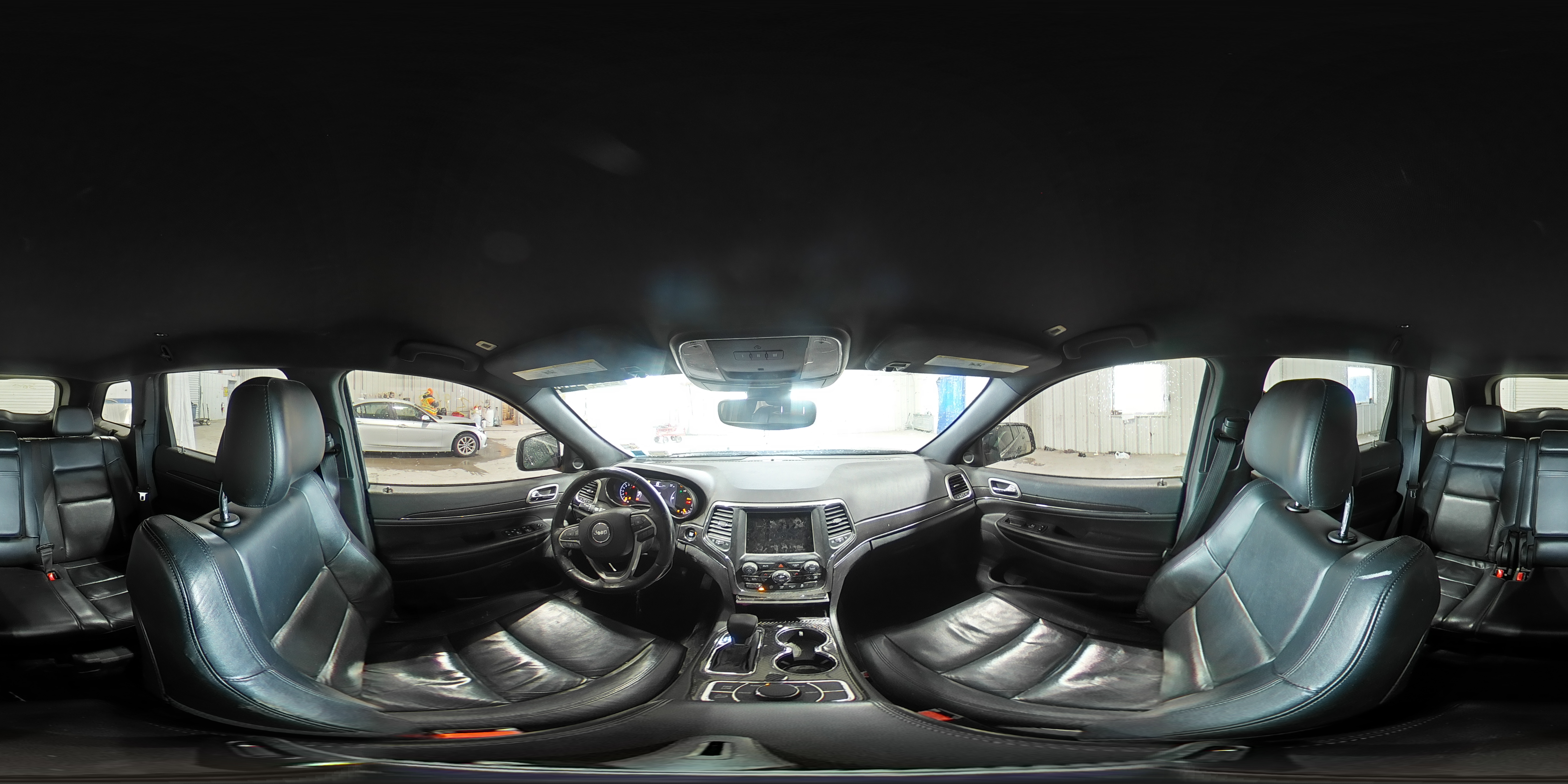 2018 Jeep Grand Cherokee - Image 15
