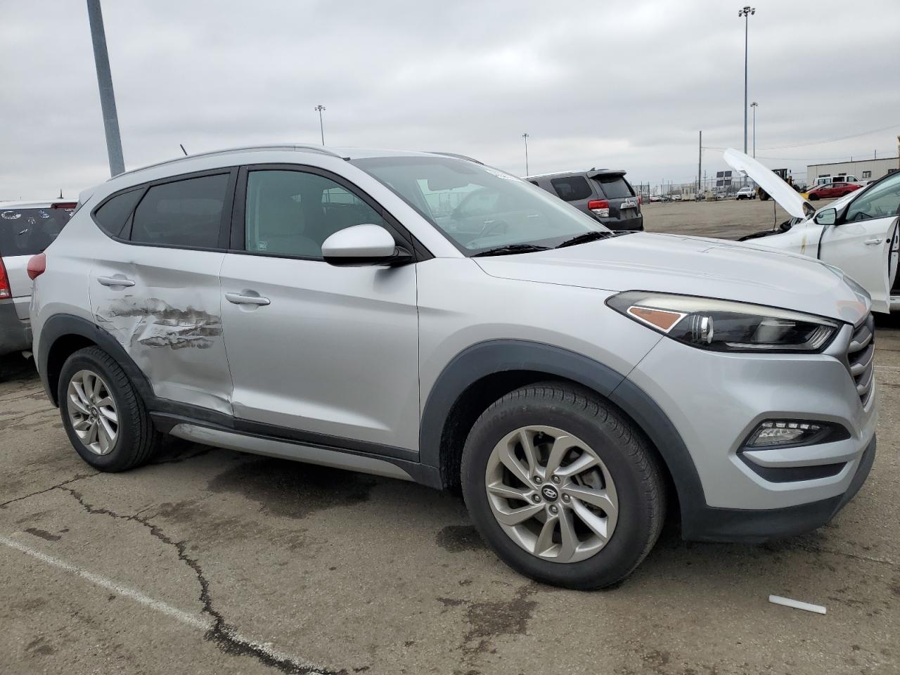 2017 Hyundai Tucson - Image 4