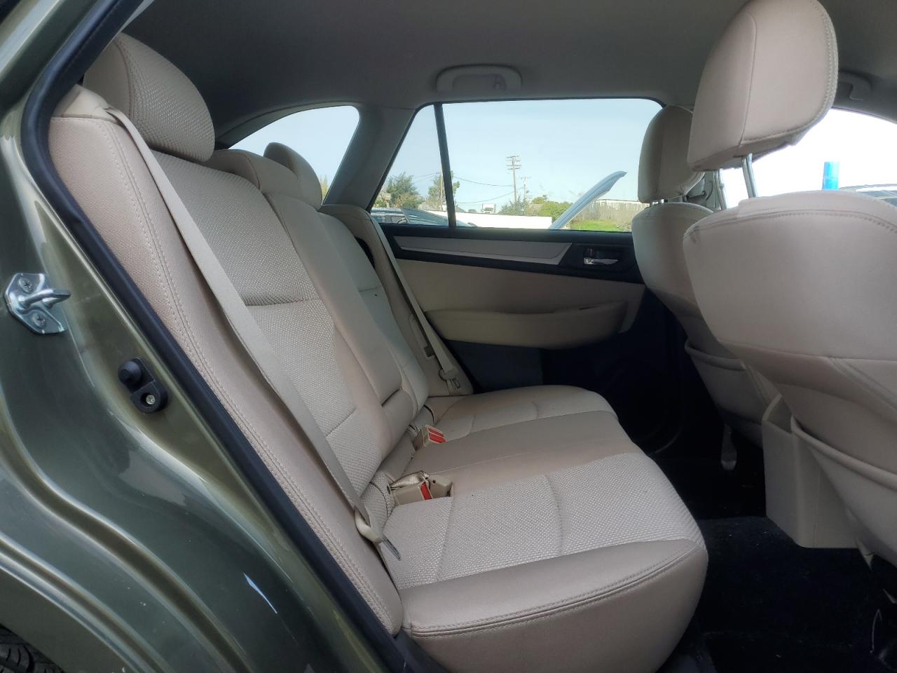 2015 Subaru Outback - Image 11