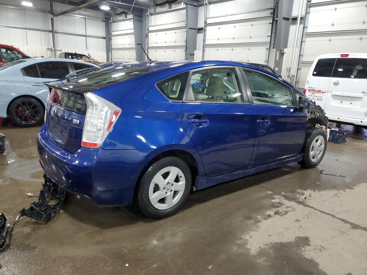 2011 Toyota Prius - Image 3