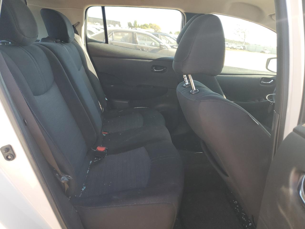 2018 Nissan Leaf - Image 11