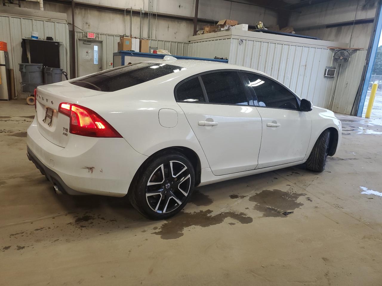 2017 Volvo S60 - Image 3