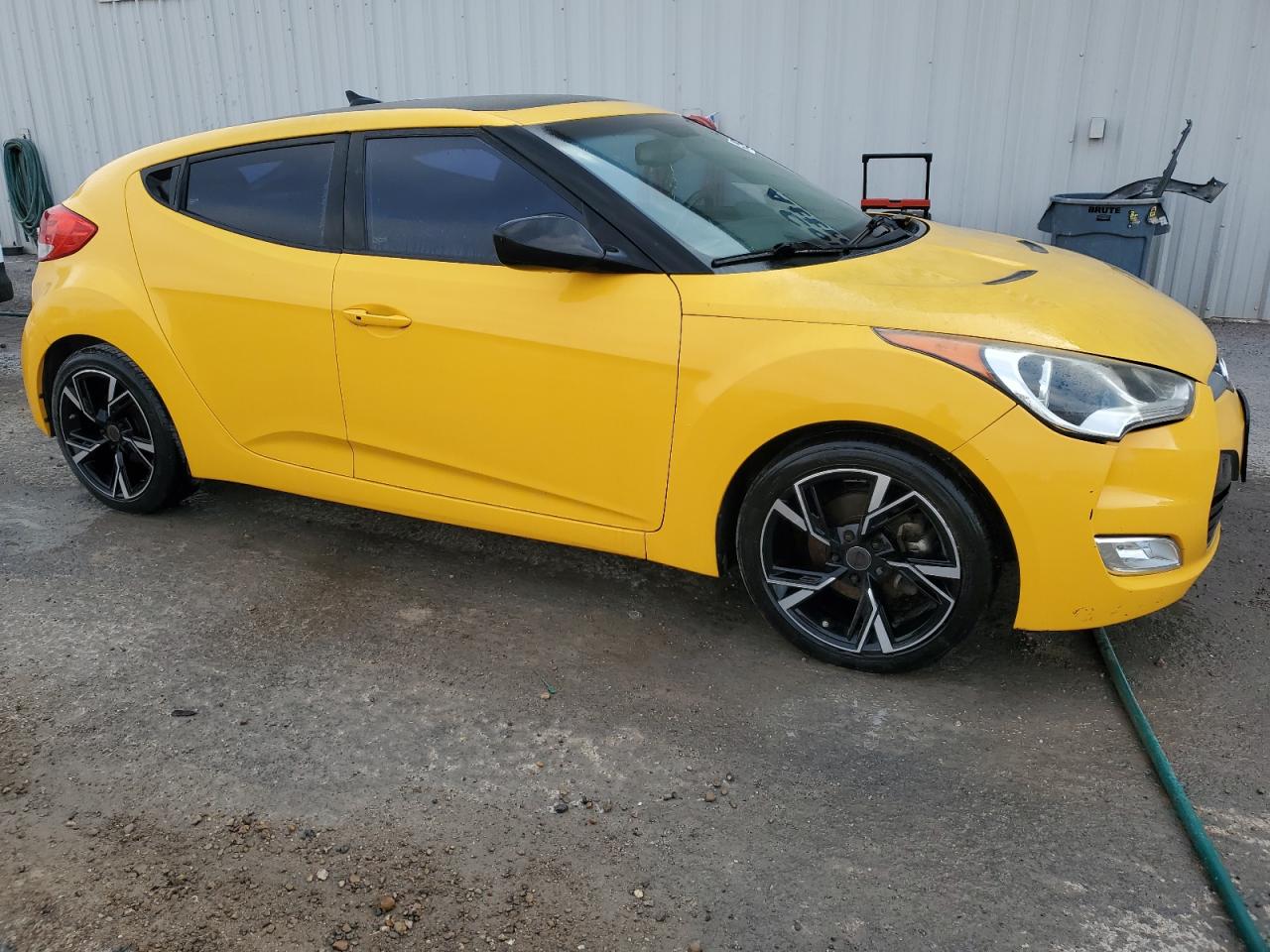 2013 Hyundai Veloster - Image 4