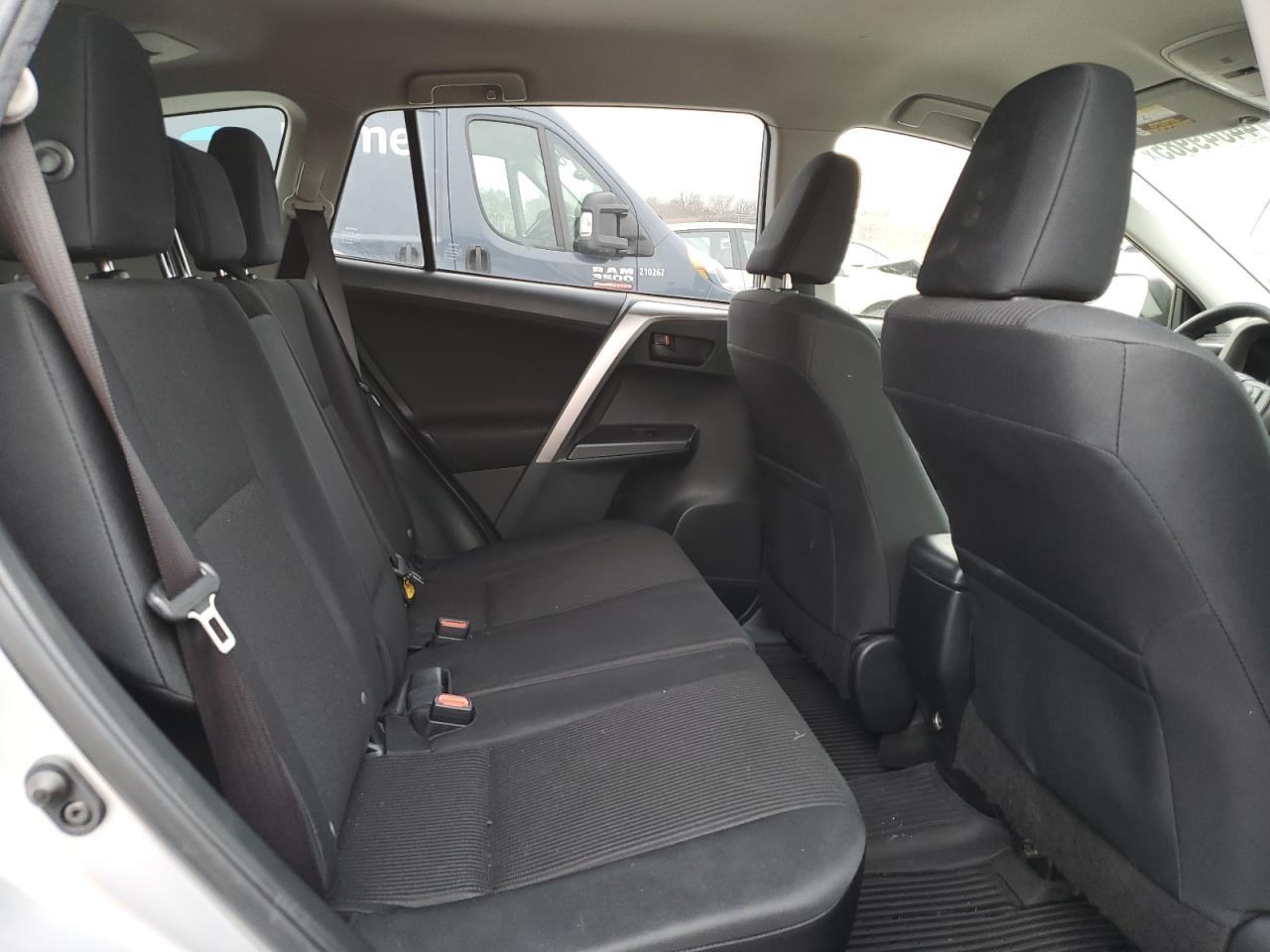 2018 Toyota RAV 4 - Image 11