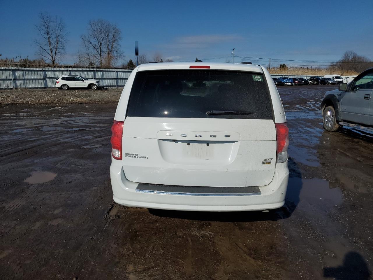 2019 Dodge Caravan - Image 6