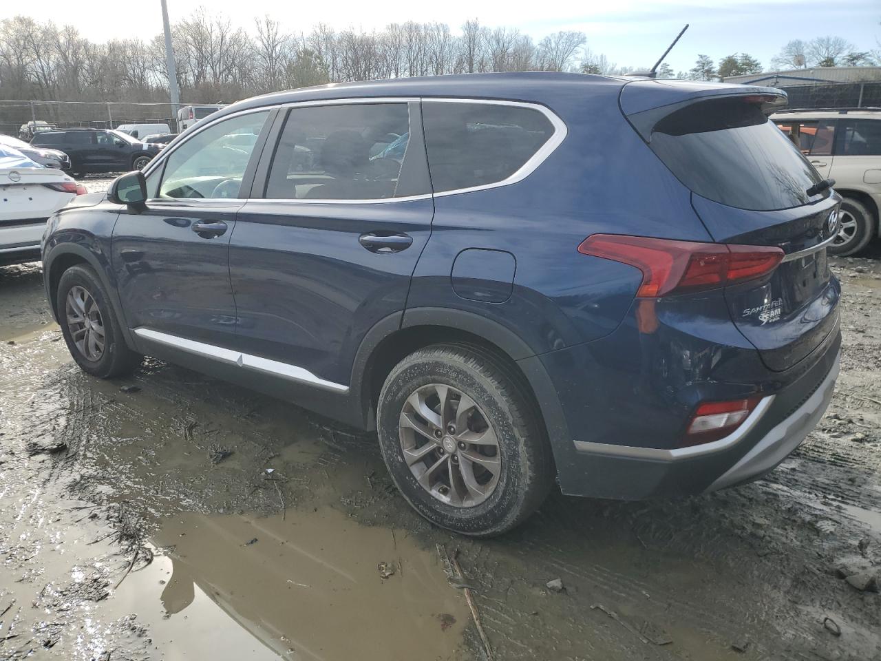 2019 Hyundai Santa Fe - Image 2