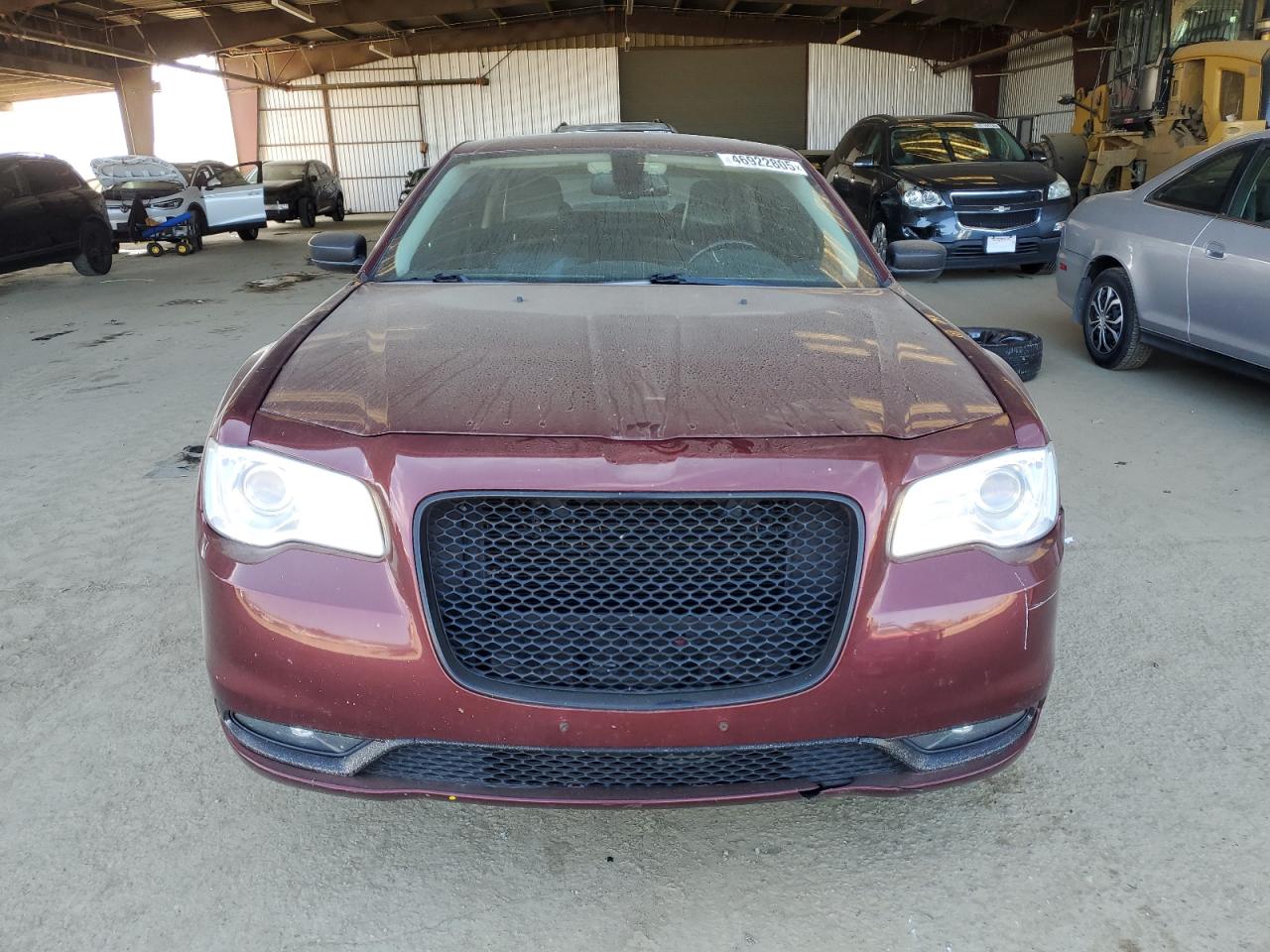2016 Chrysler 300 - Image 5