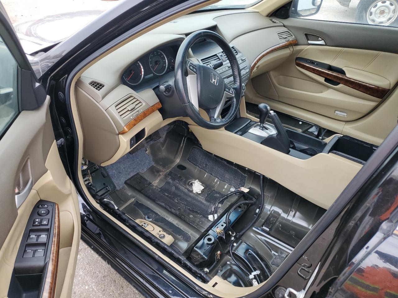2009 Honda Accord - Image 8