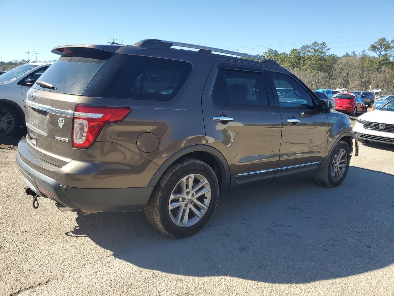 2015 Ford Explorer - Image 3