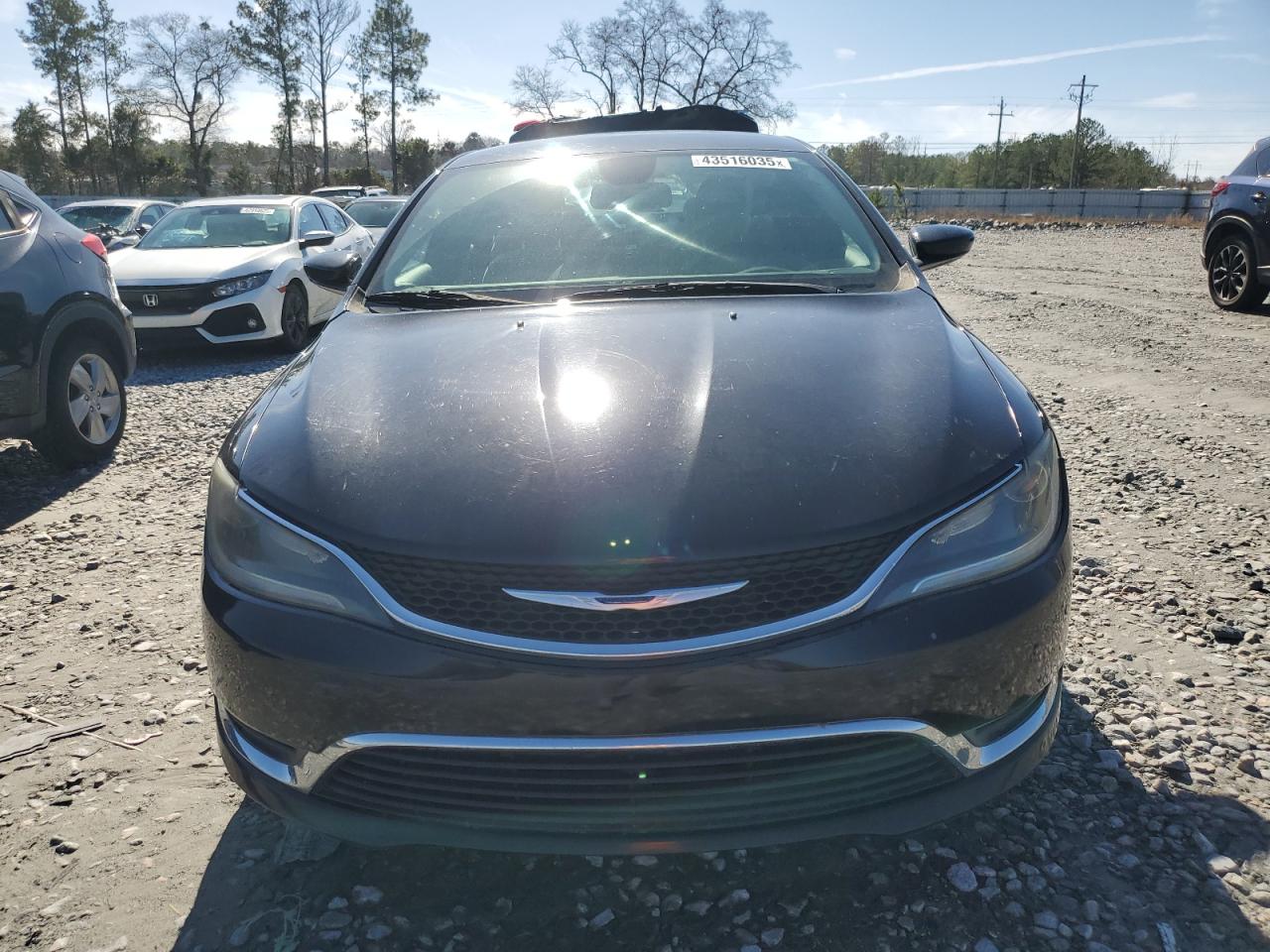 2015 Chrysler 200 - Image 5