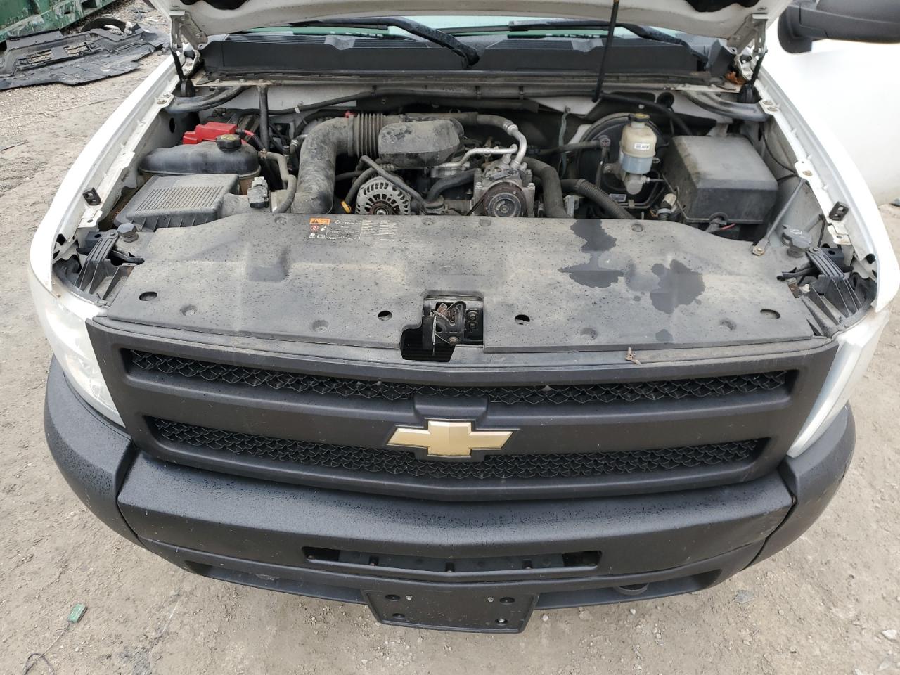 2011 Chevrolet Silverado - Image 11