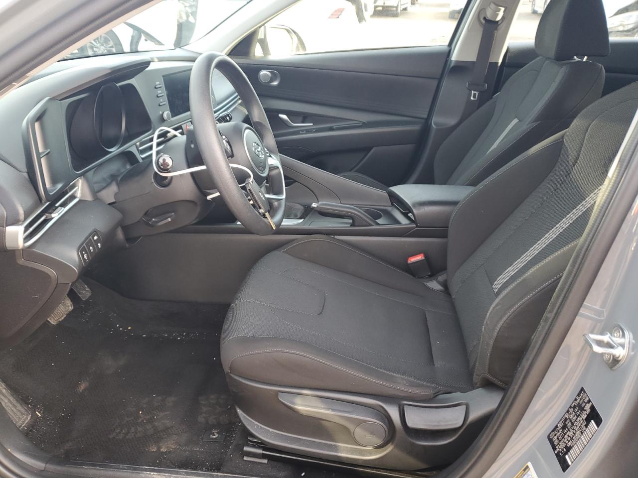 2021 Hyundai Elantra - Image 7