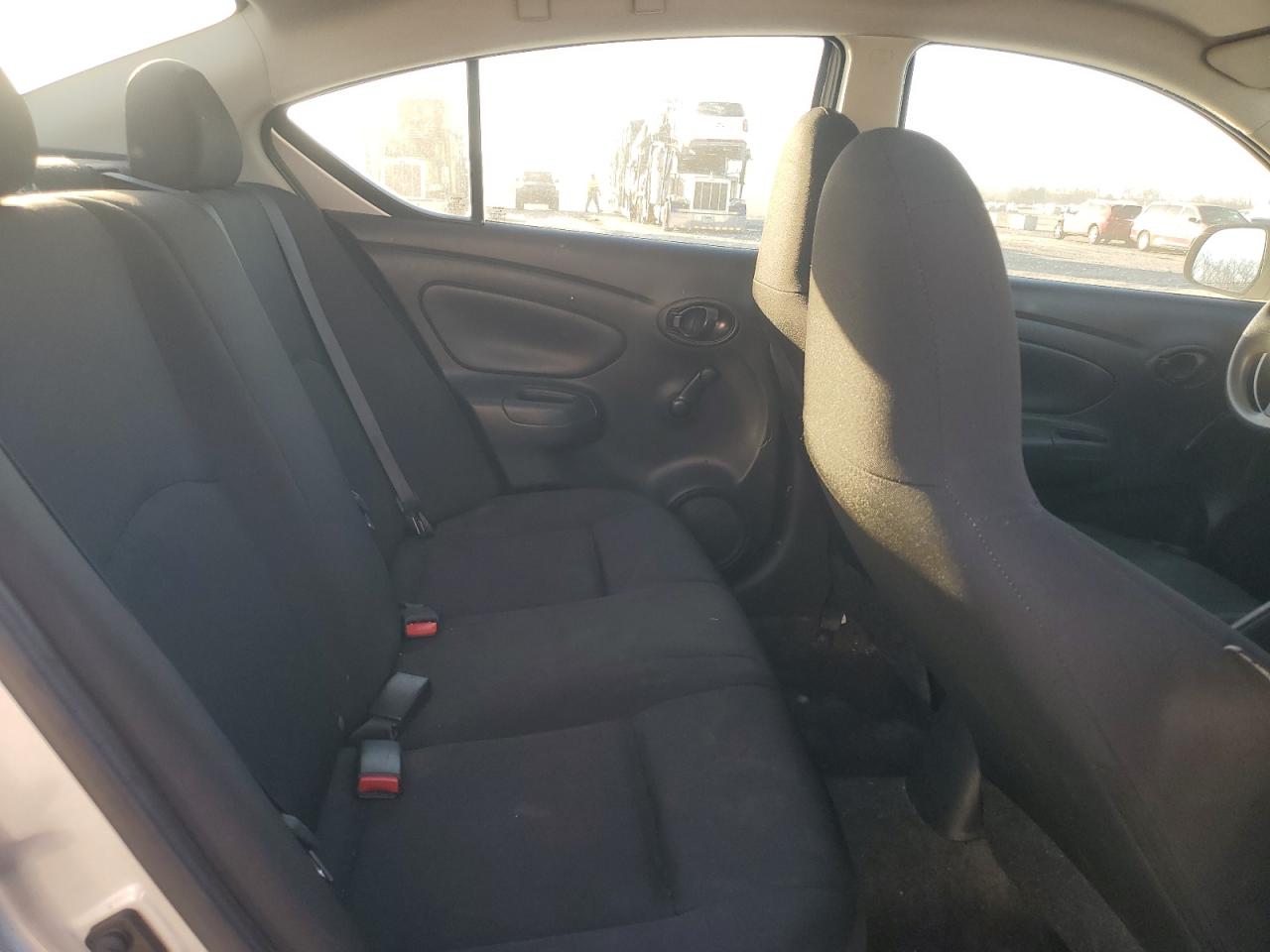 2015 Nissan Versa - Image 10