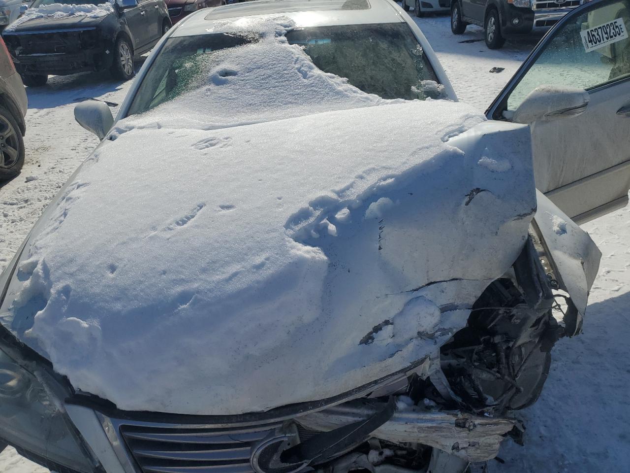 2011 Lexus ES - Image 11