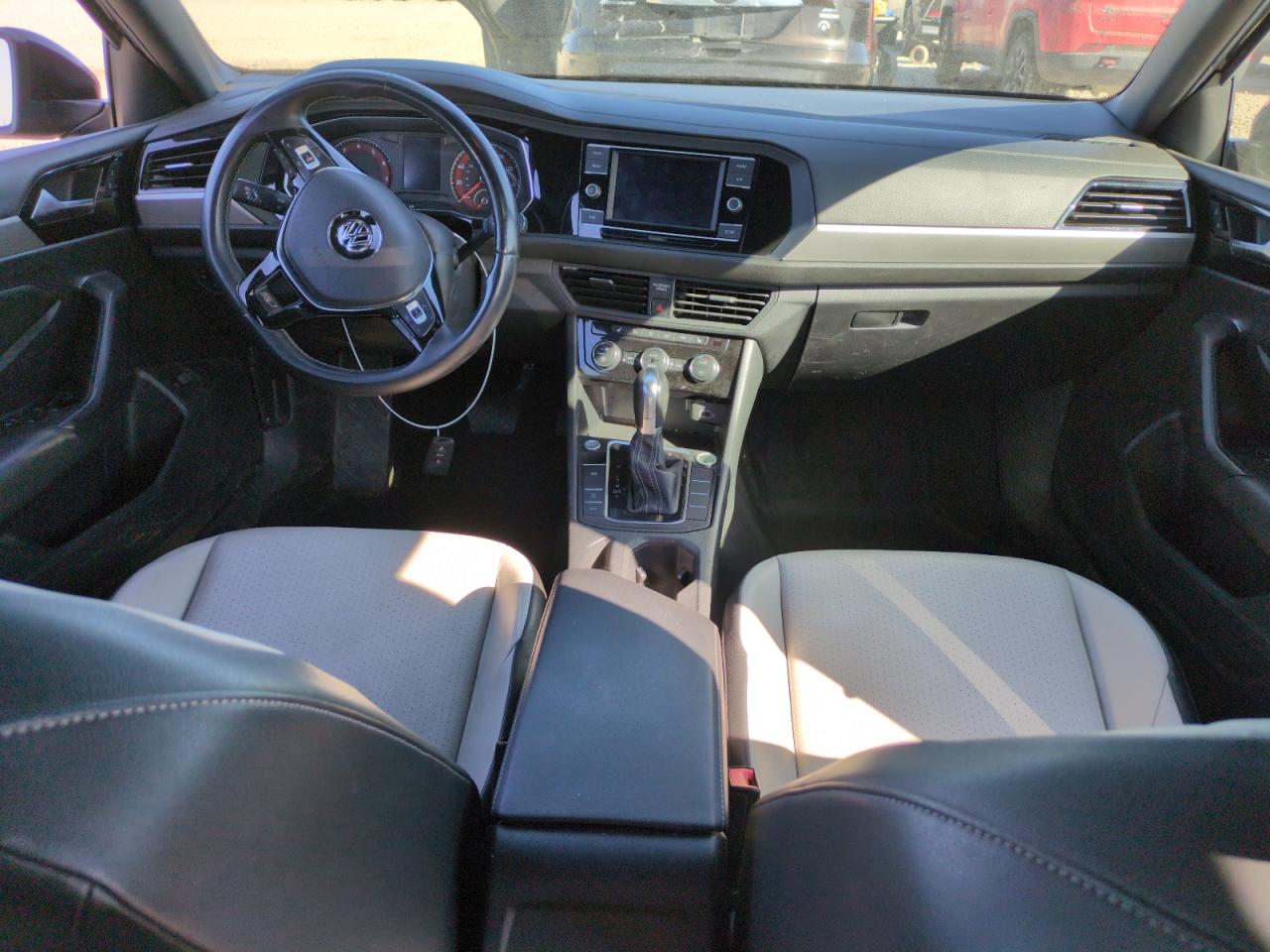 2019 Volkswagen Jetta - Image 8