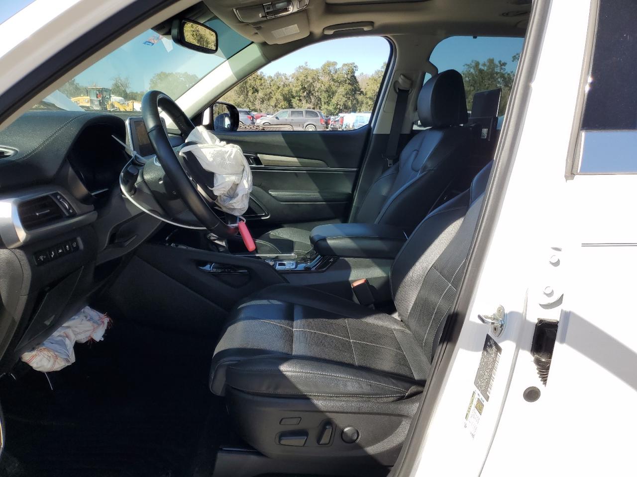 2022 Kia Telluride - Image 7