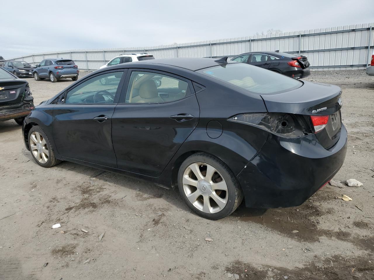 2012 Hyundai Elantra - Image 2
