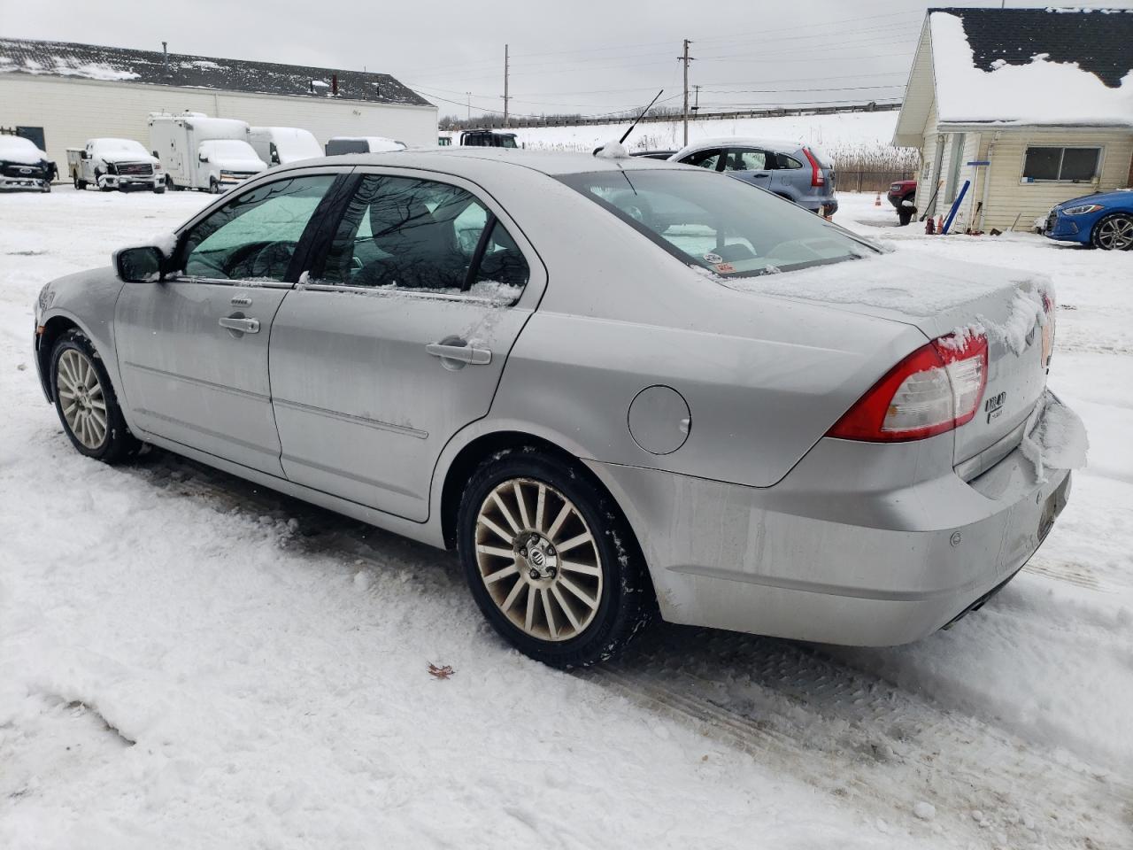 2009 Mercury Milan - Image 2