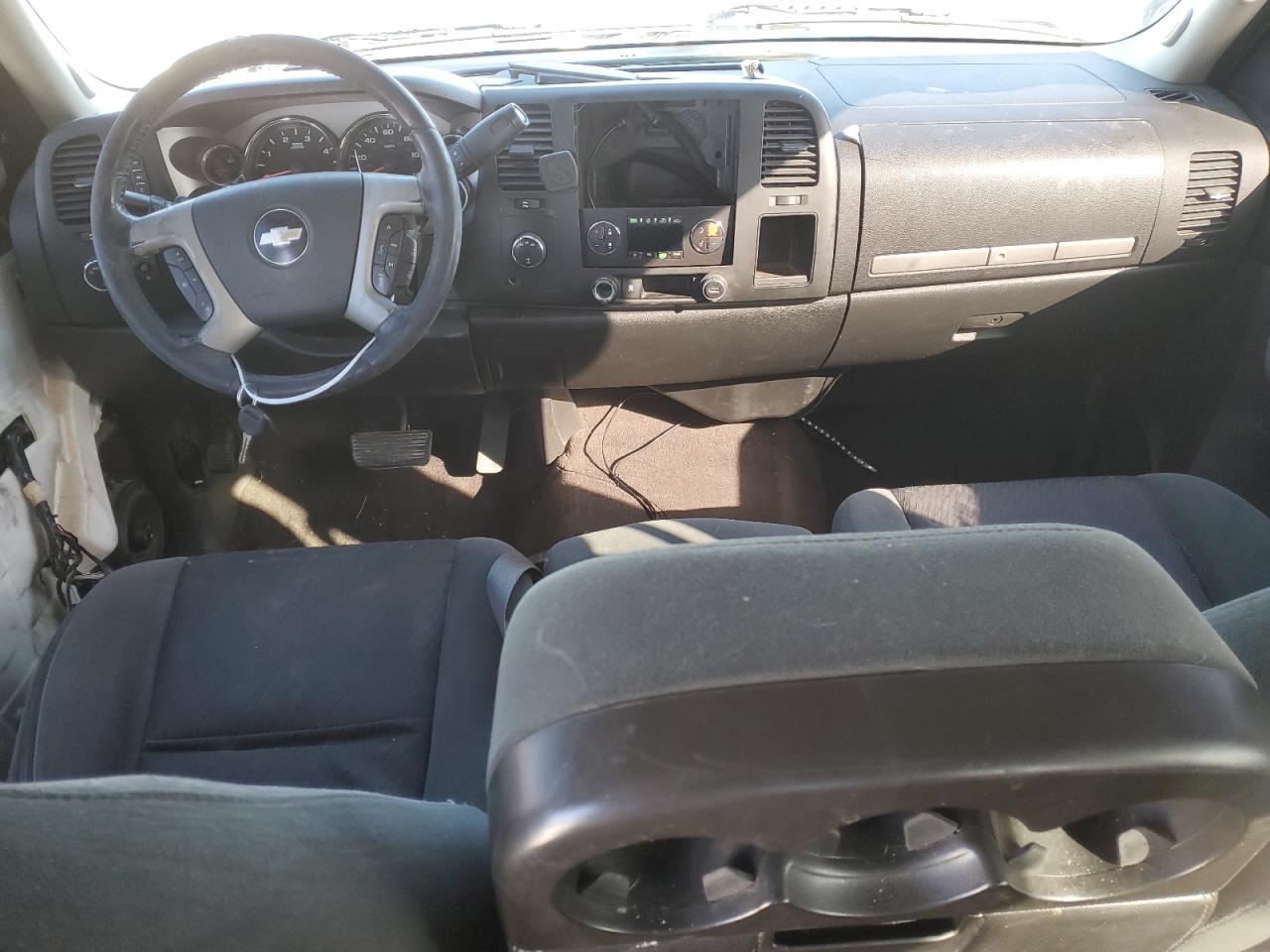 2009 Chevrolet Silverado - Image 8