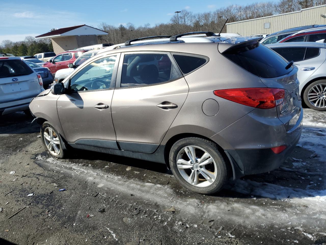 2013 Hyundai Tucson - Image 2