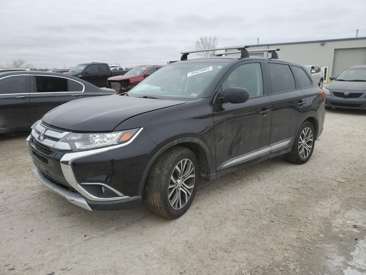 2018 Mitsubishi Outlander - Image 1