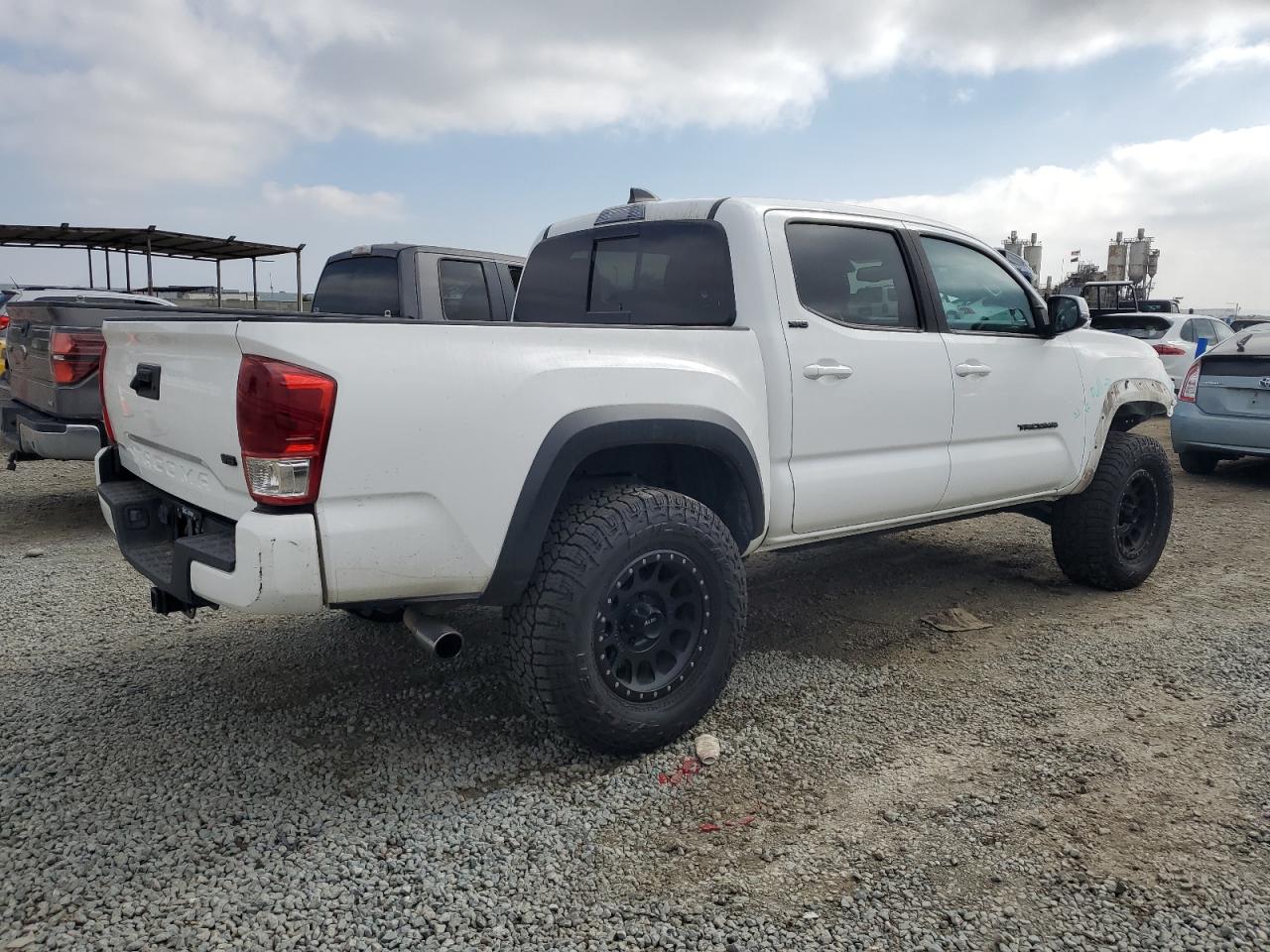 2021 Toyota Tacoma - Image 3