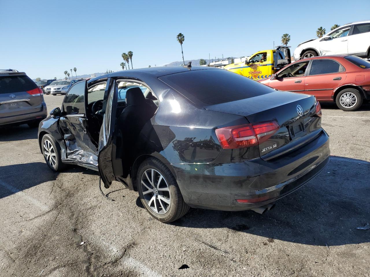 2018 Volkswagen Jetta - Image 2