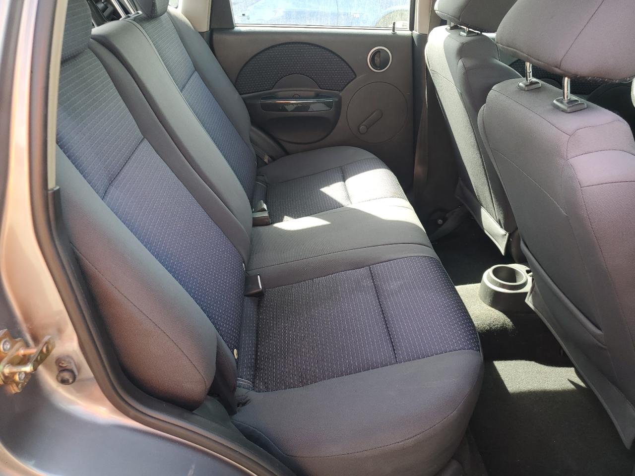 2007 Chevrolet Aveo - Image 10