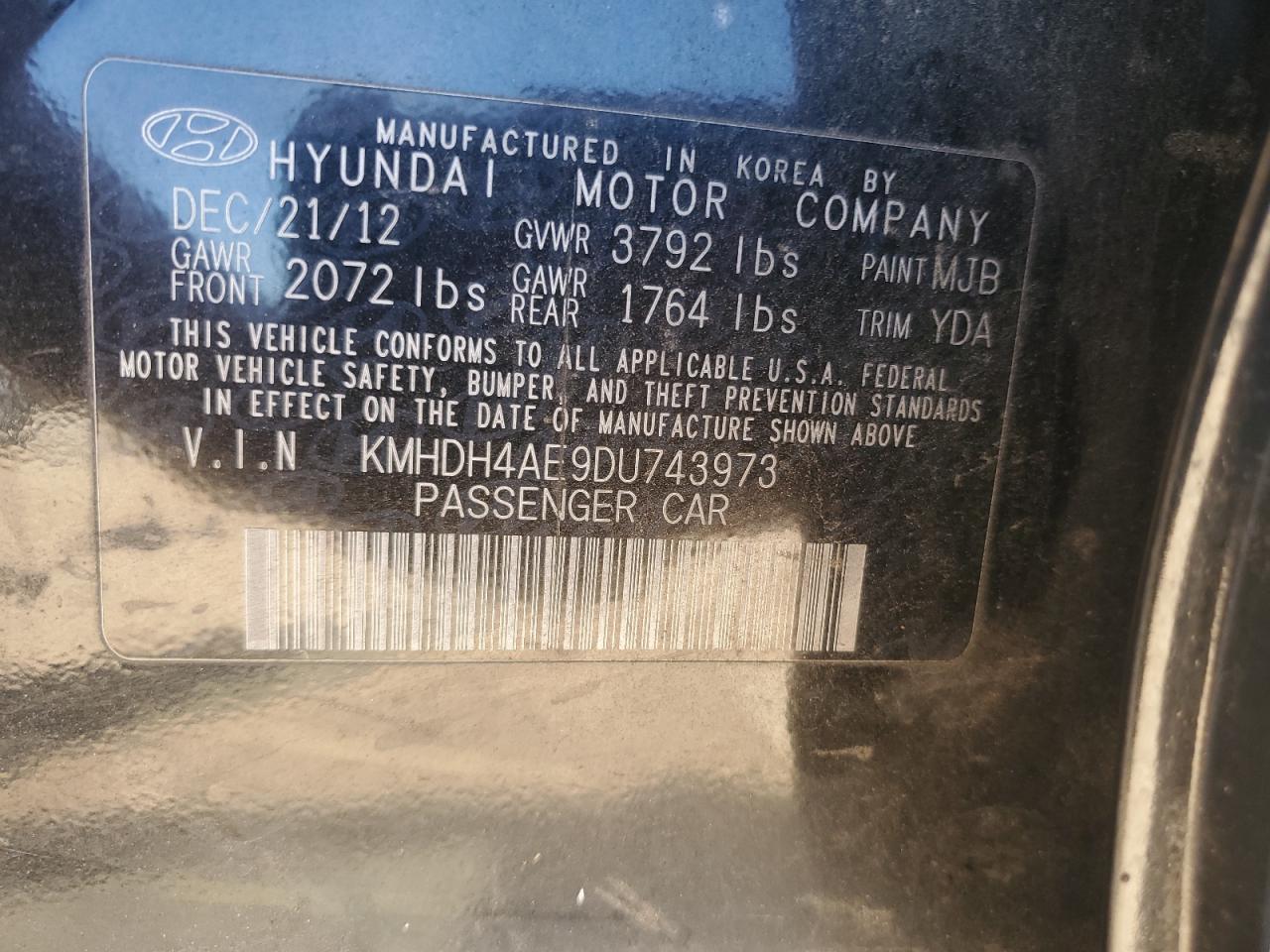 2013 Hyundai Elantra - Image 15