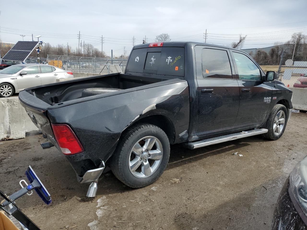 2019 RAM 1500 - Image 3