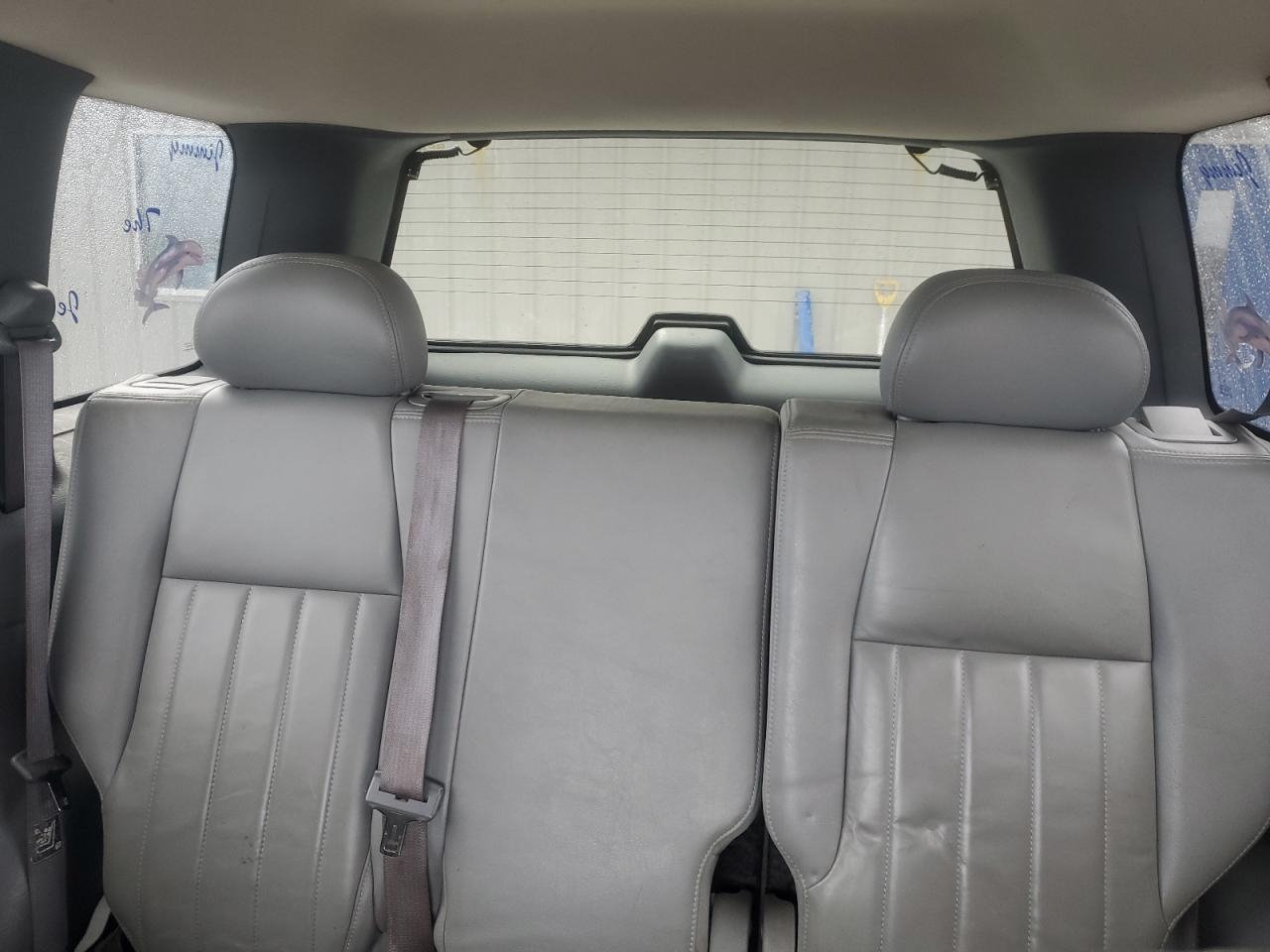 2006 Jeep Liberty (North America) - Image 10