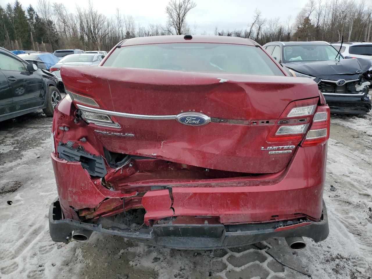 2017 Ford Taurus - Image 6