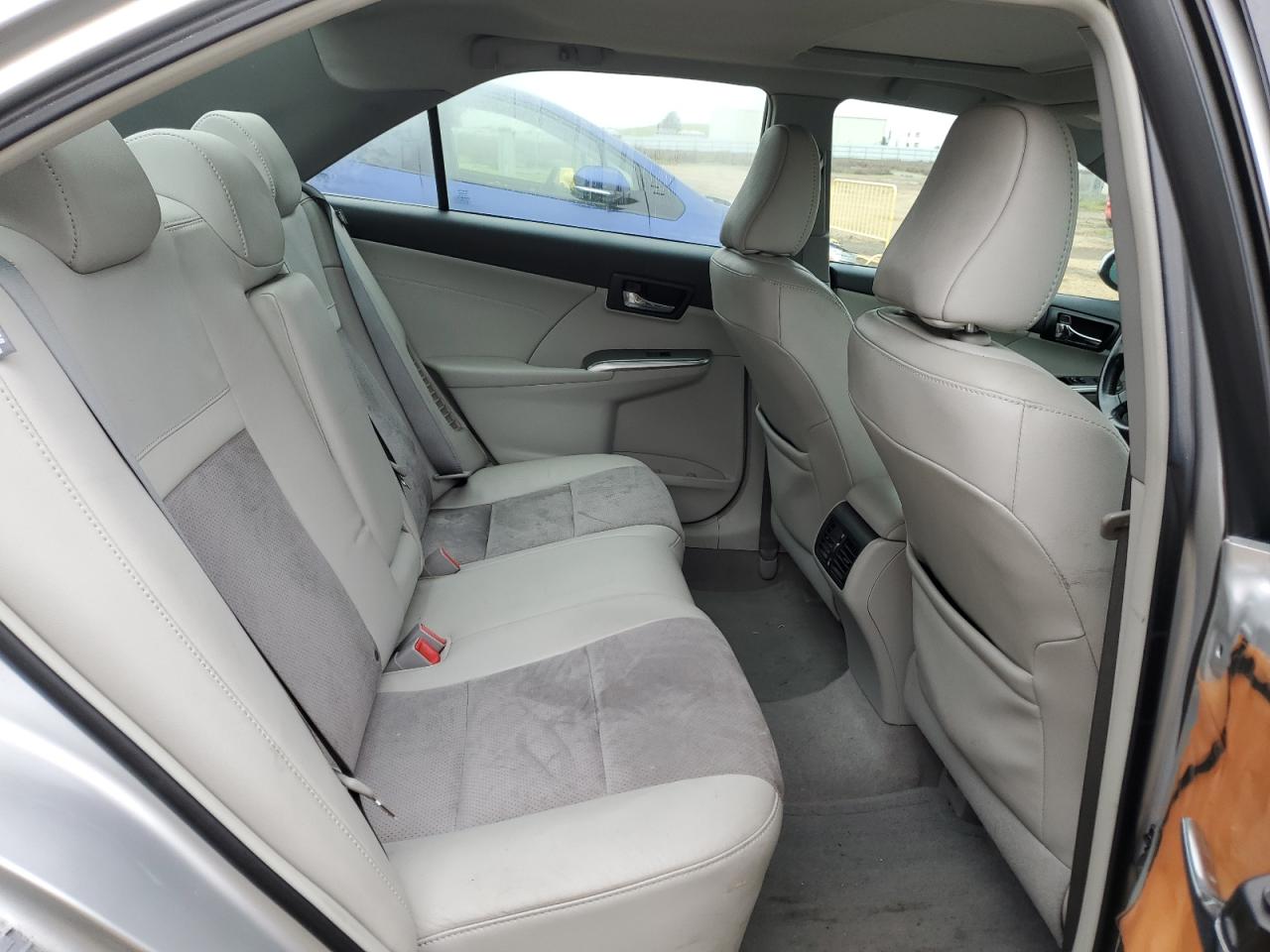 2013 Toyota Camry - Image 10