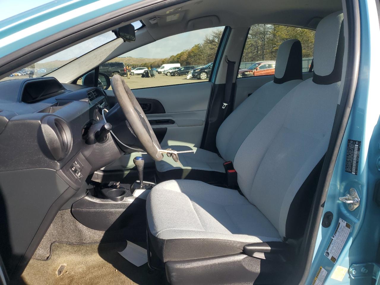 2014 Toyota Prius - Image 7